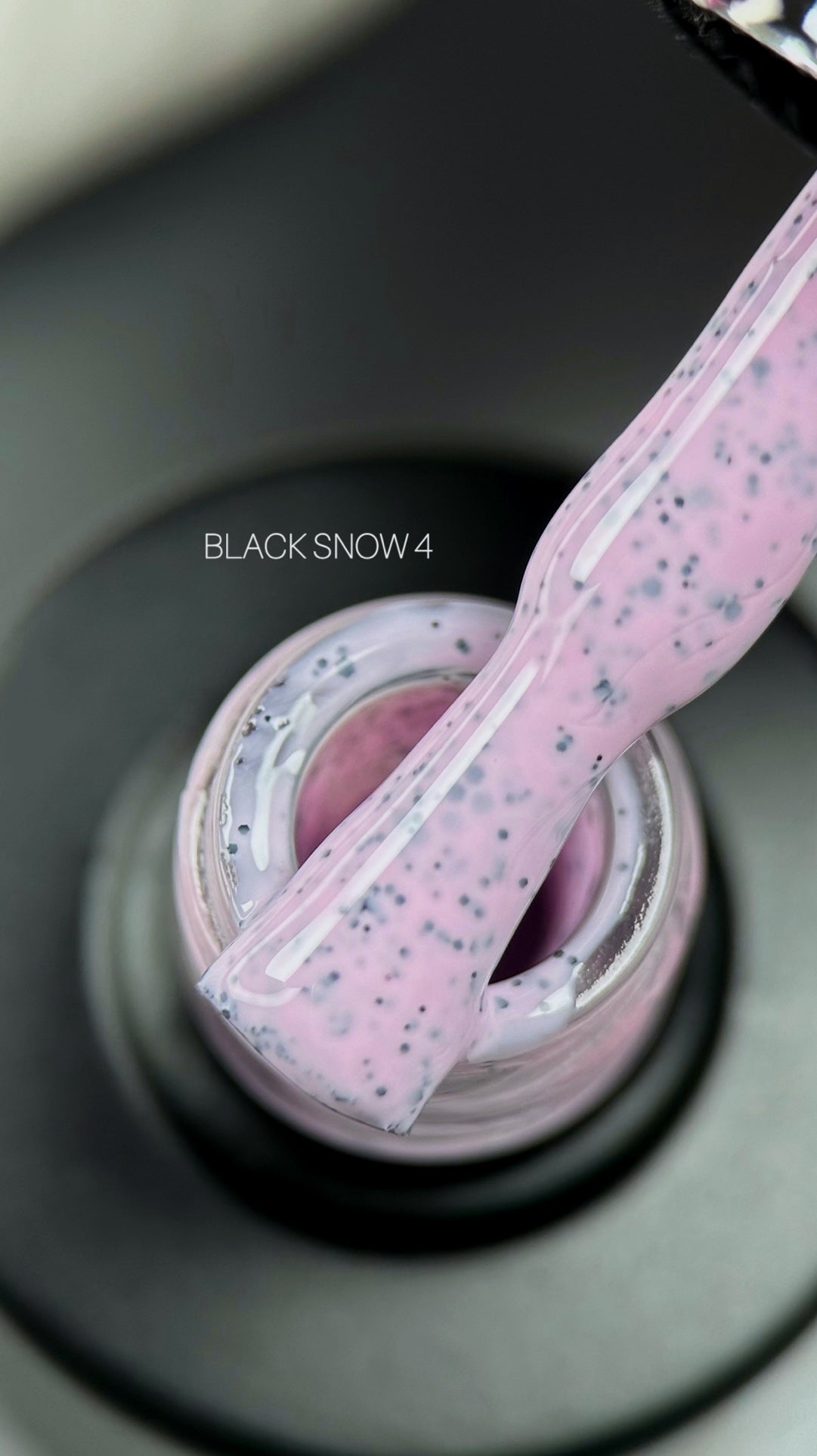Гель-лак SAGA Black Snow №04, 9 мл