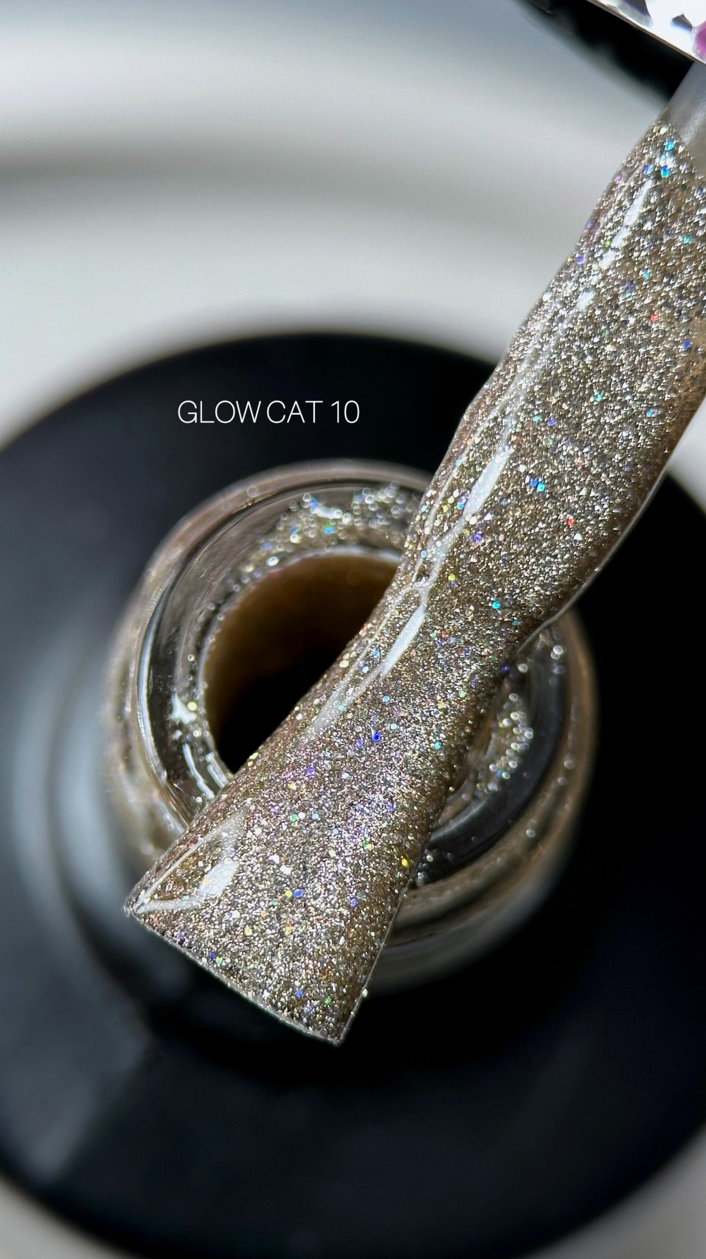 Saga Professional Glow Cat 10 (10ml)