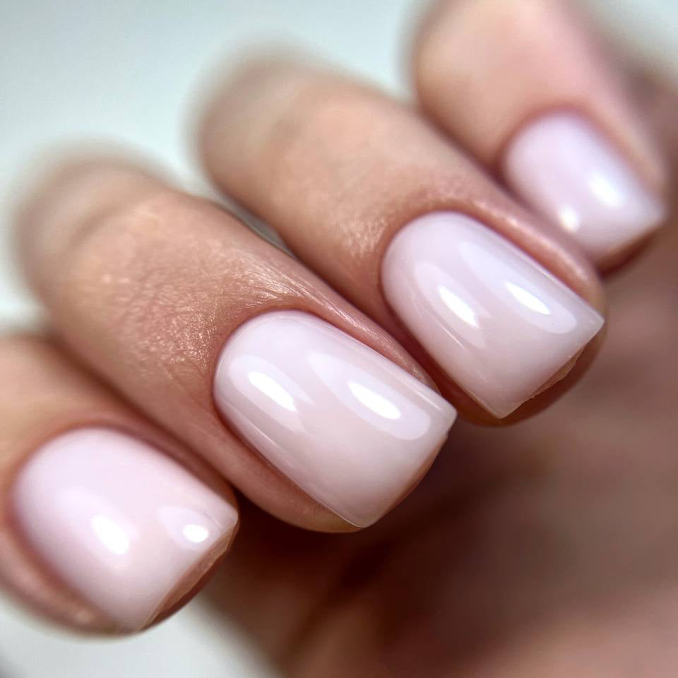 База для нігтів DARK PRO base №04, молочно-рожева