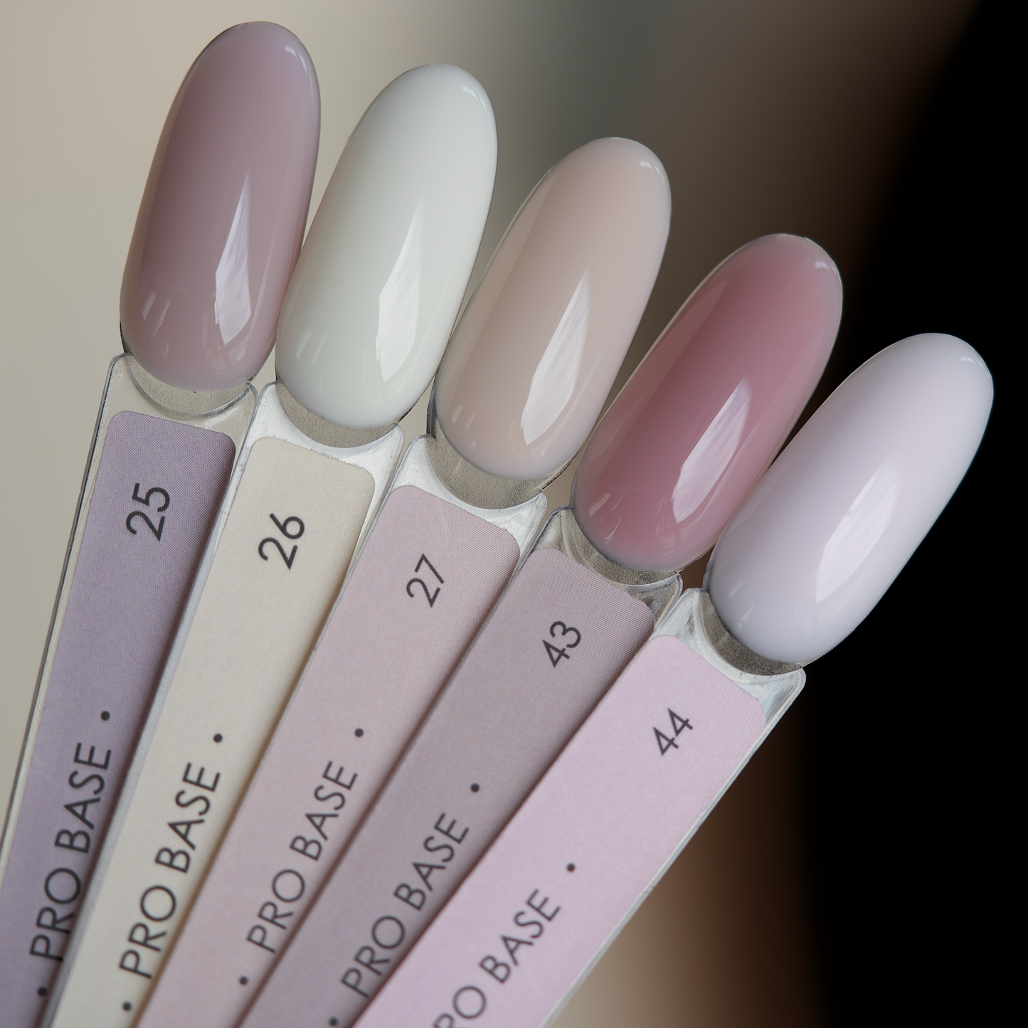 База для нігтів DARK PRO base №44, ніжно-рожева, 15 мл