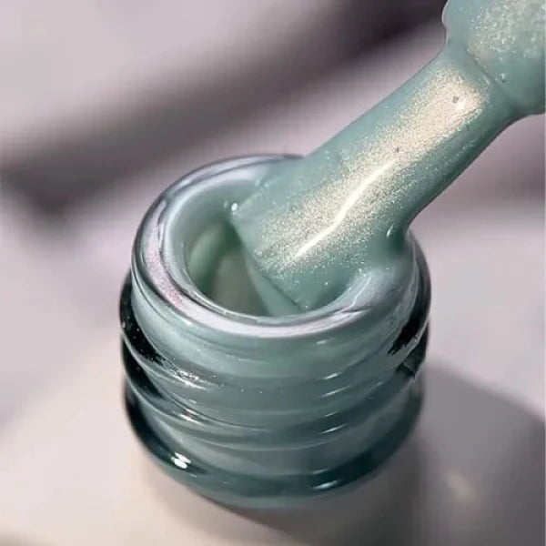 SAGA Professional Gel polish Crystal Cat 04, 10 мл