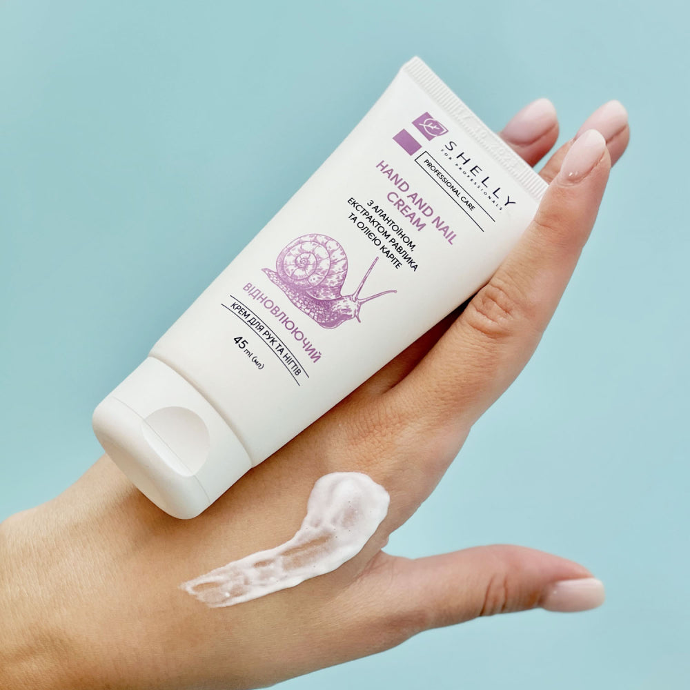 HAND AND NAIL CREAM WITH ALLANTOIN, SNAIL EXTRACT AND SHEA OIL SHELLY