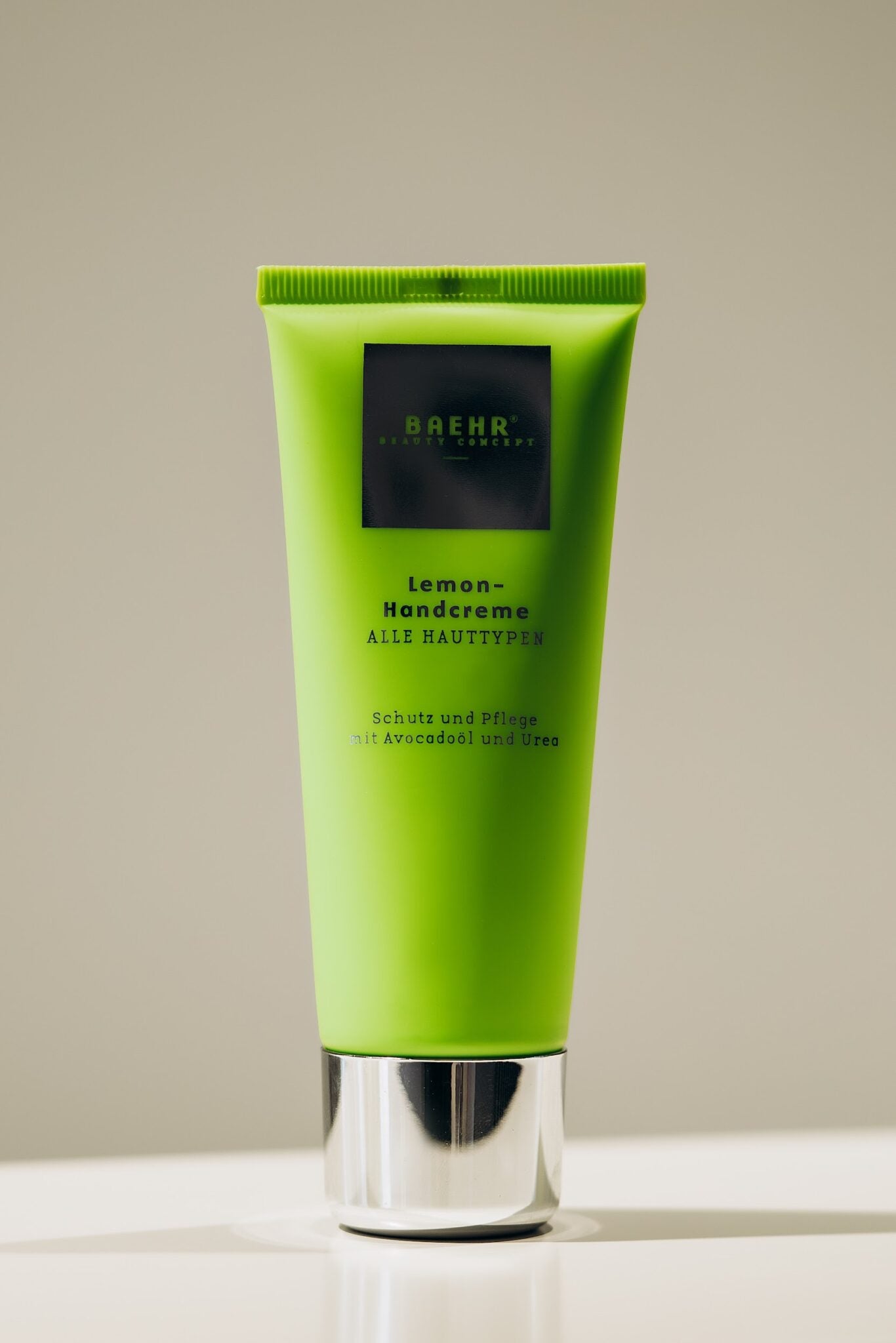 Крем для рук з лимоном, олією авокадо та сечовиною BAEHR Lemon Handcreme 30 ml