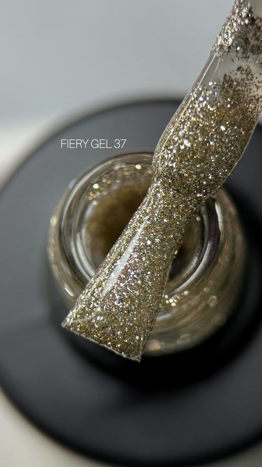 Гель-лак Saga Professional Fiery №37 (9мл)