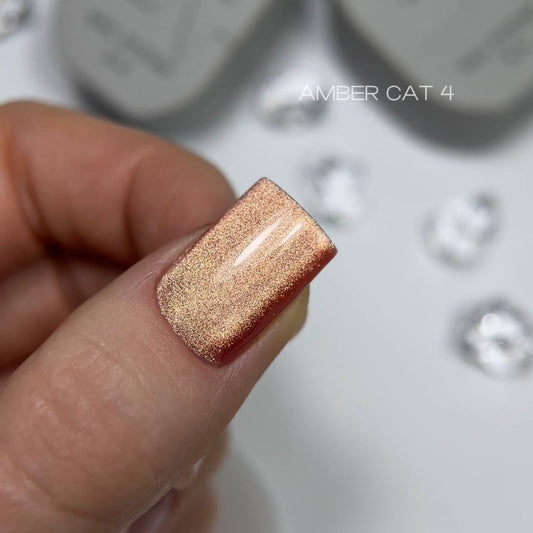 Гель-лак Saga Amber Cat Котяче Око №04, 10 мл