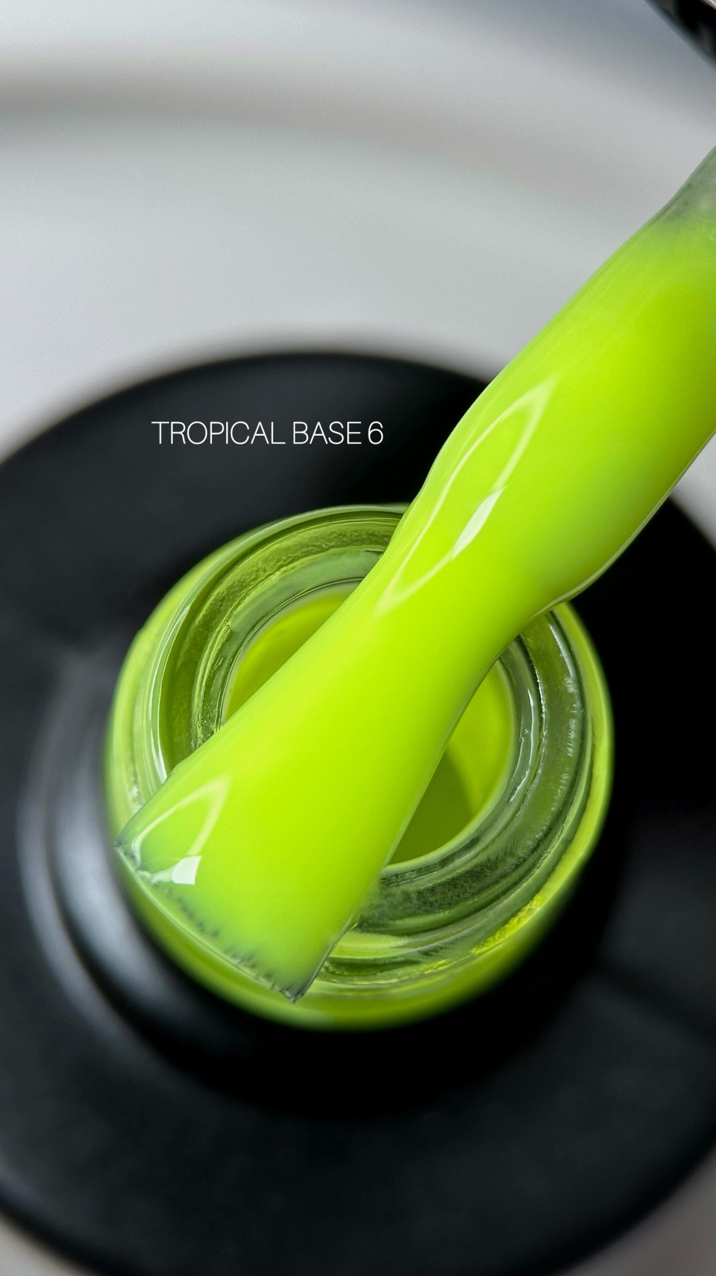 SAGA Tropical Base Gel Polish No. 6 Lemon, 9 ml
