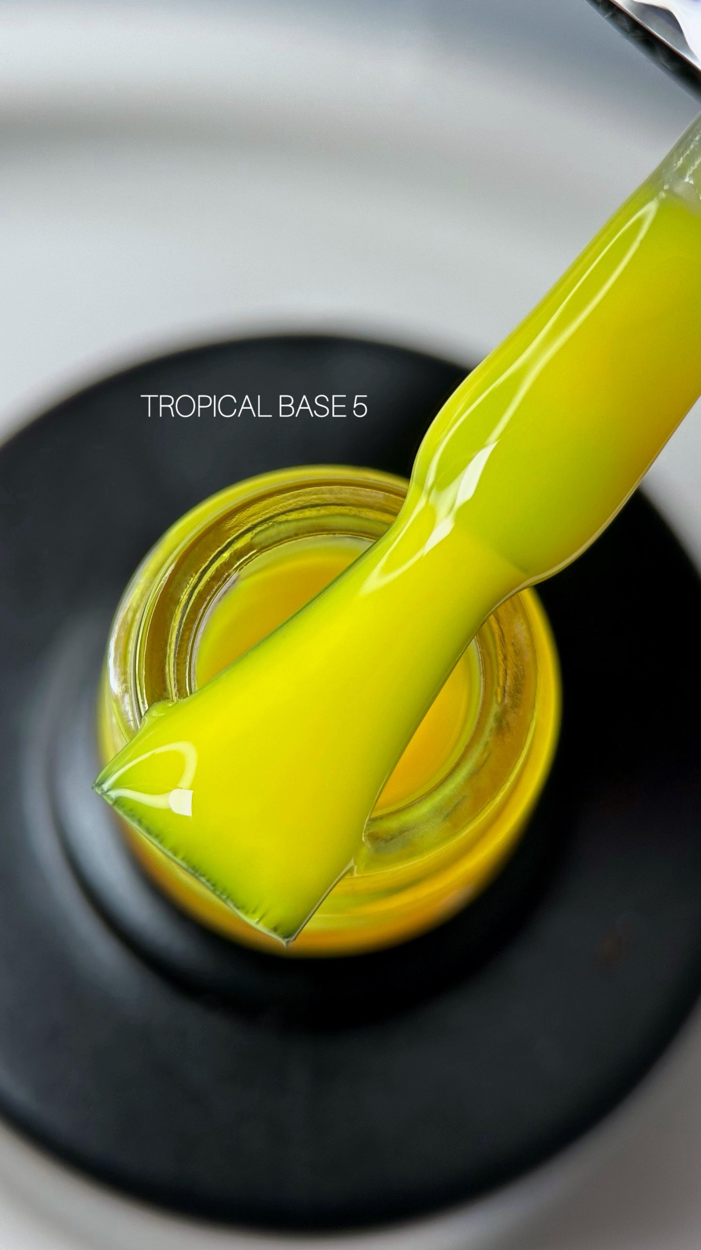 SAGA Tropical Base Gel Polish No. 5 Yellow, 9 ml