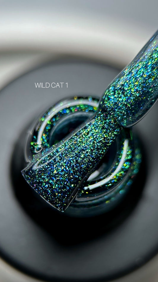 Gel polish Saga WILD CAT Cat's Eye N 01 turquoise-green 10 ml