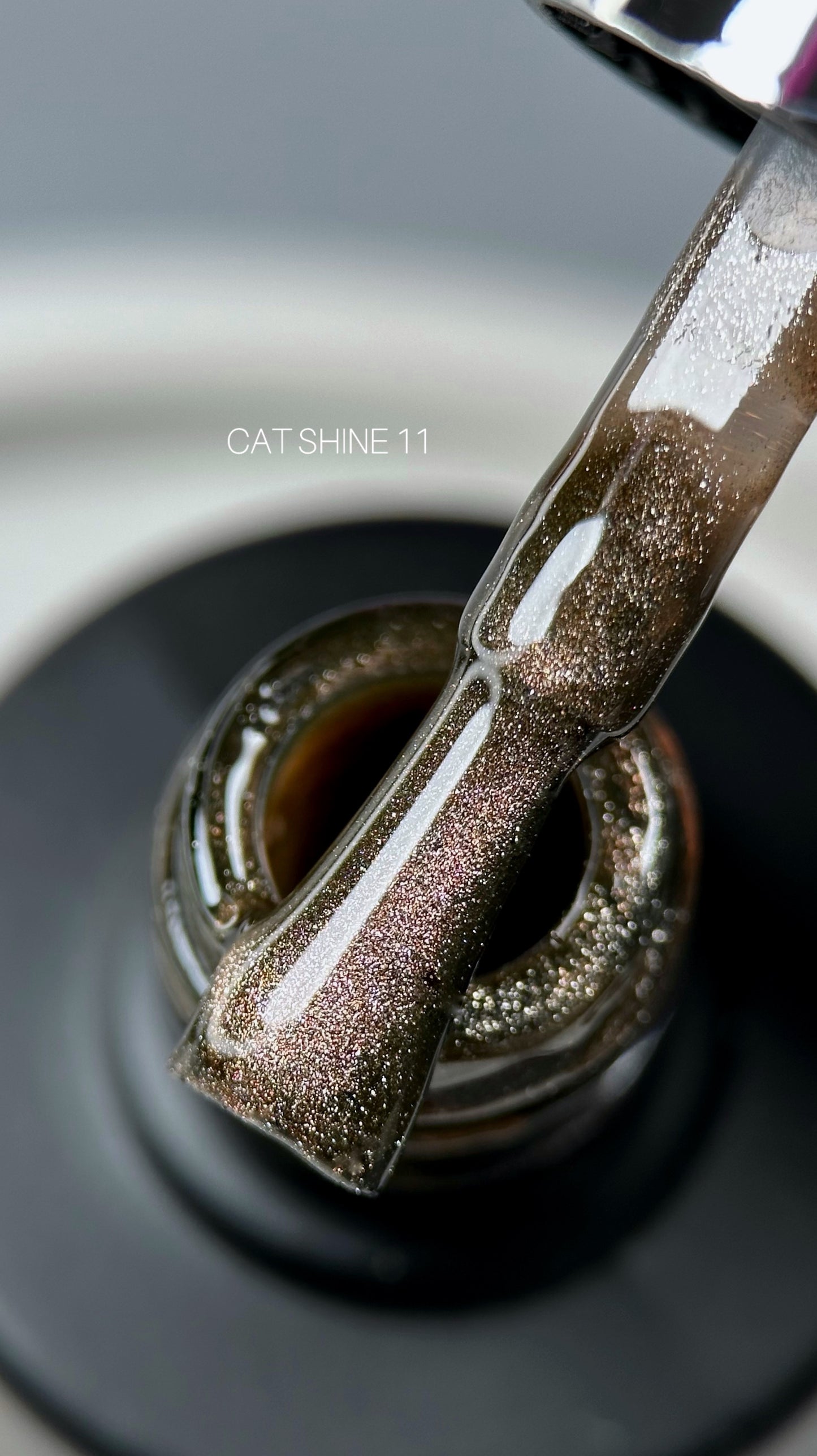 SAGA CAT SHINE 10ml - No11