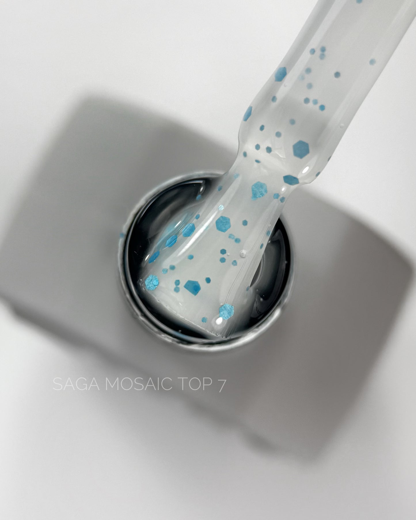 SAGA professional Матовий топ без липкого шару з каміфубуками MOSAIC 07, 10 мл