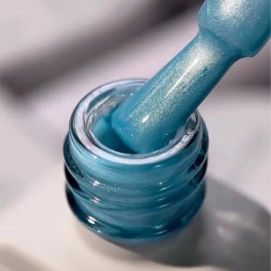 SAGA Professional Gel polish Crystal Cat 05, 10 мл