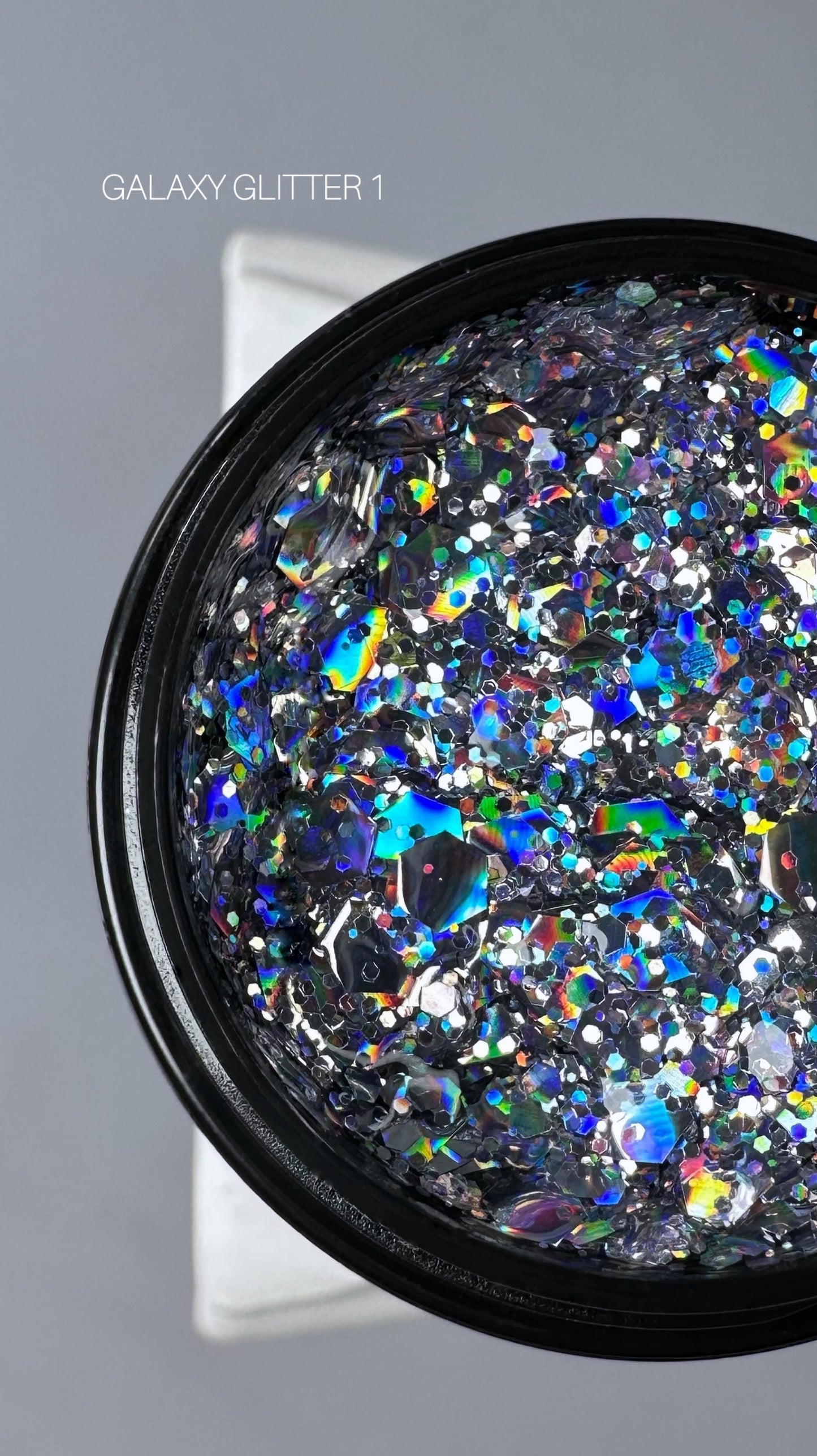 Saga Professional Galaxy Glitter No1 (5 мл)